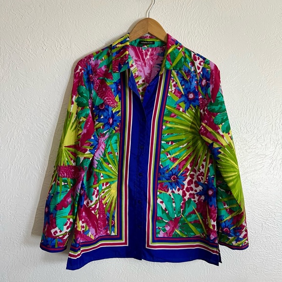 3/$12 Vibrant Floral Tropical Vacation Weekend Top Size Medium - Picture 8 of 8
